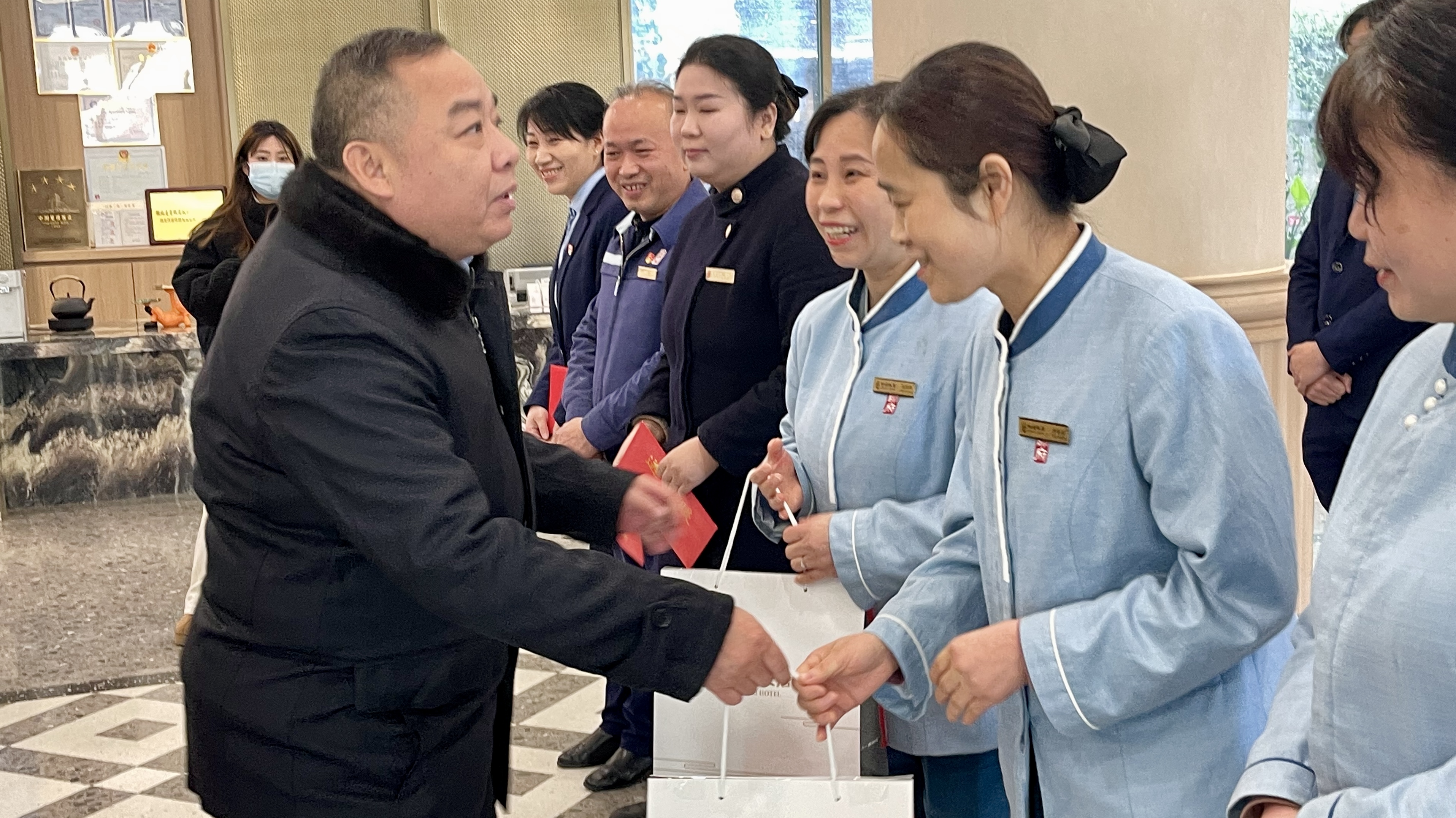 ��yun�����������