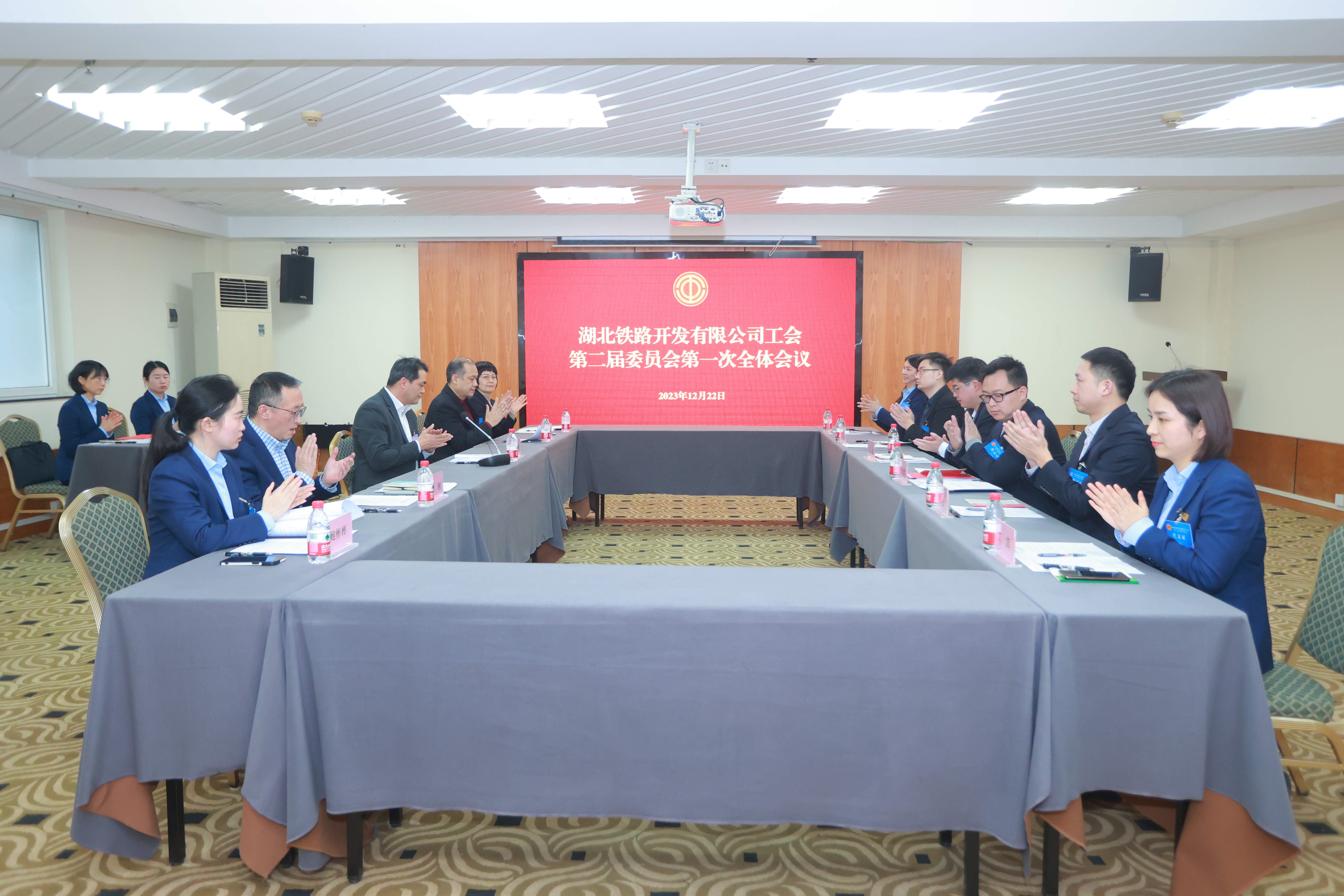 ��yun�����������