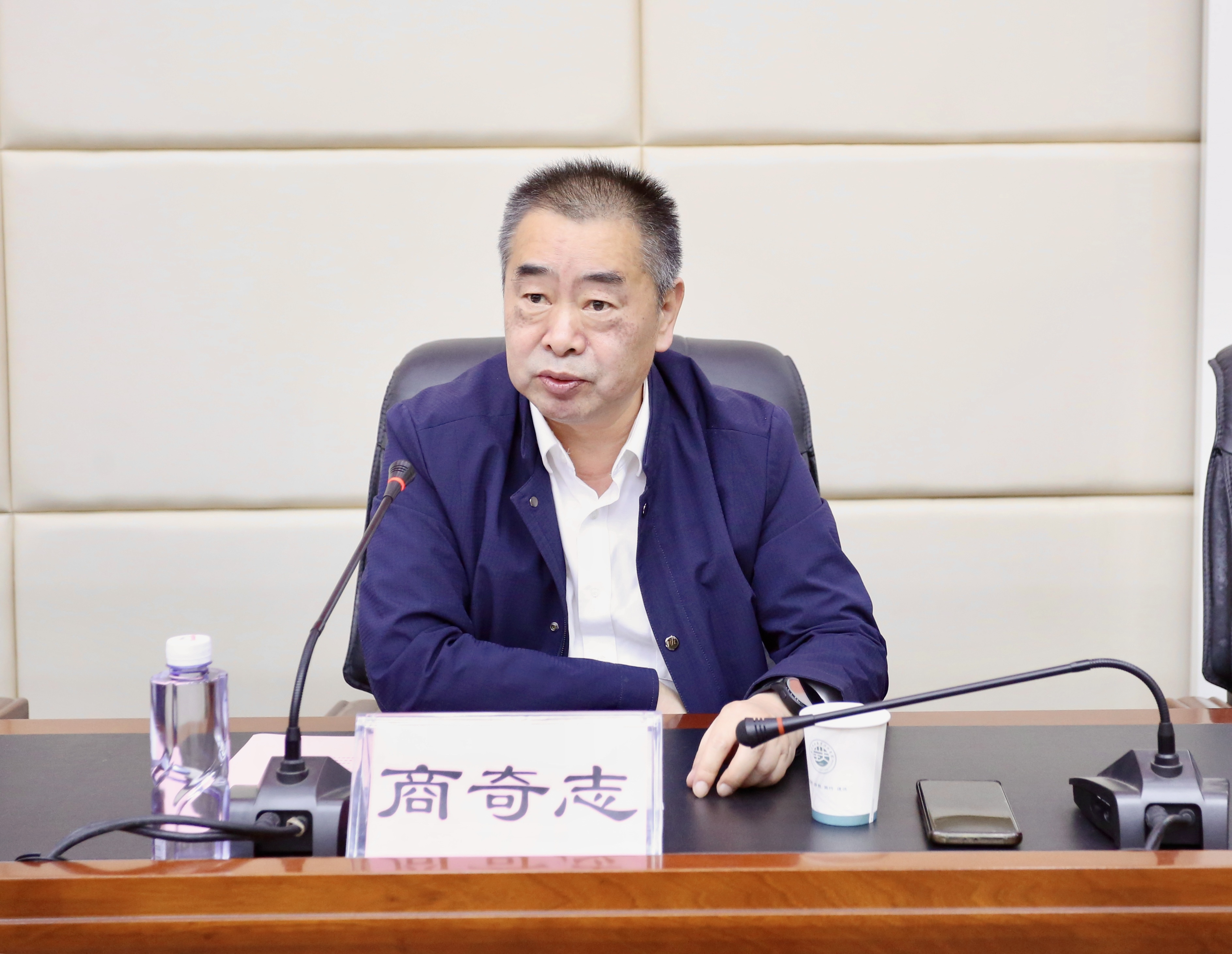 ��yun�����������