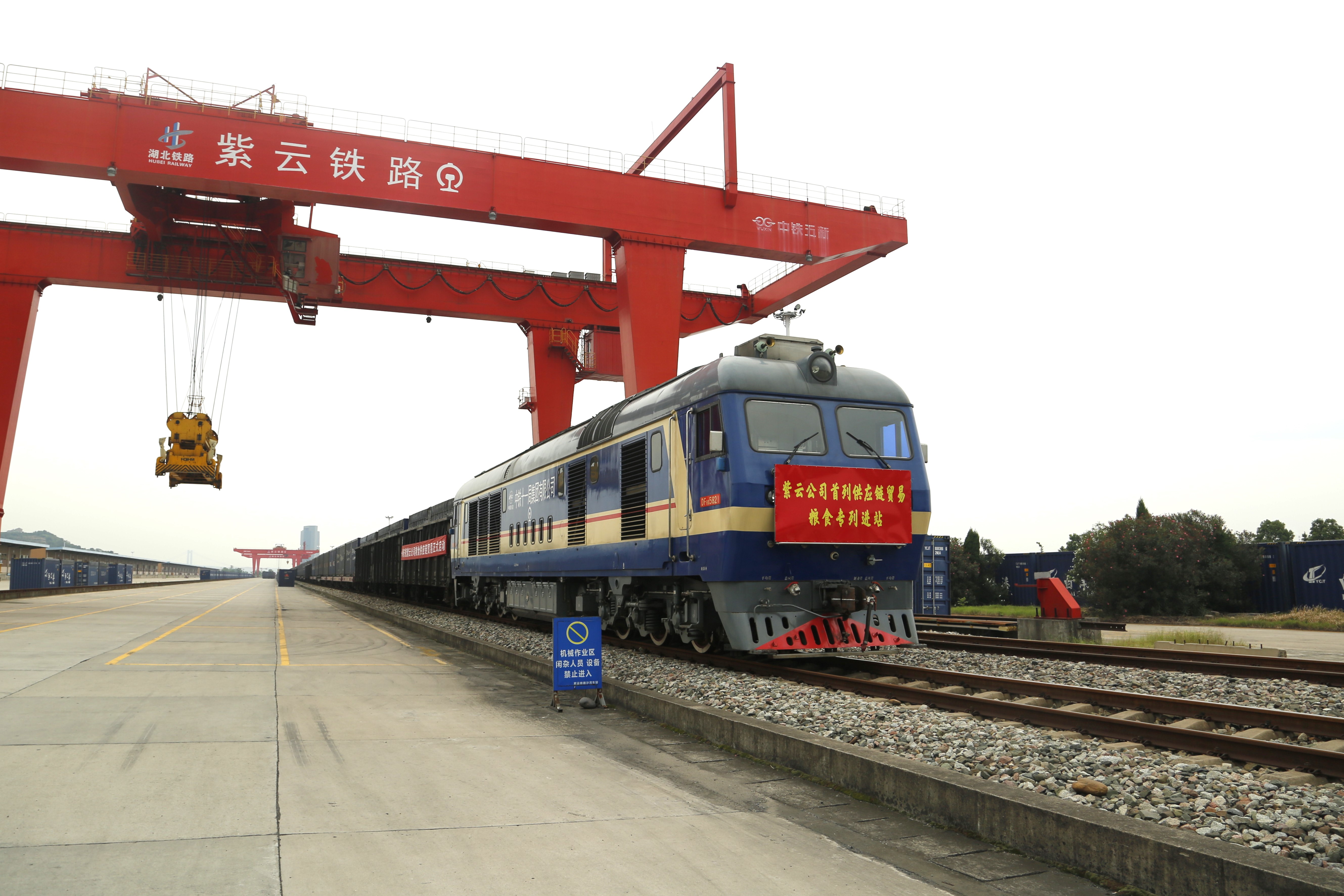 ��yun�����������