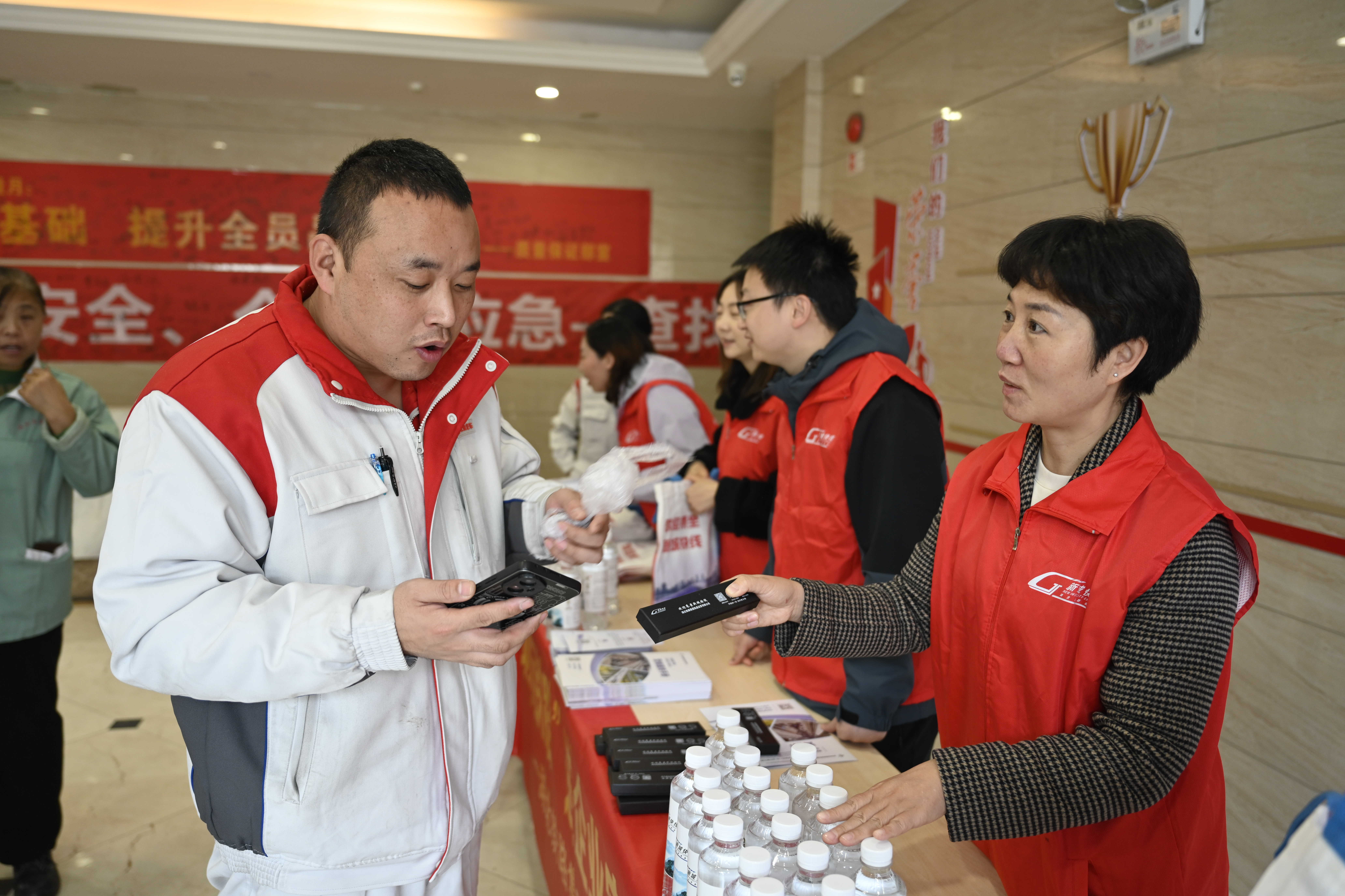 ��yun�����������