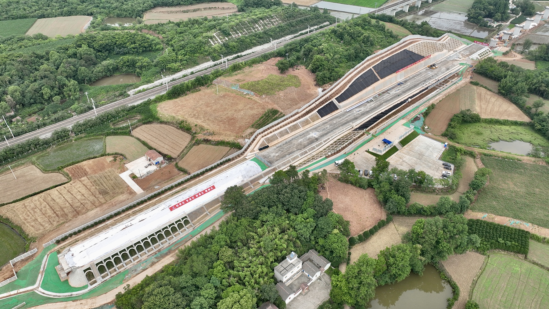 ��yun�����������