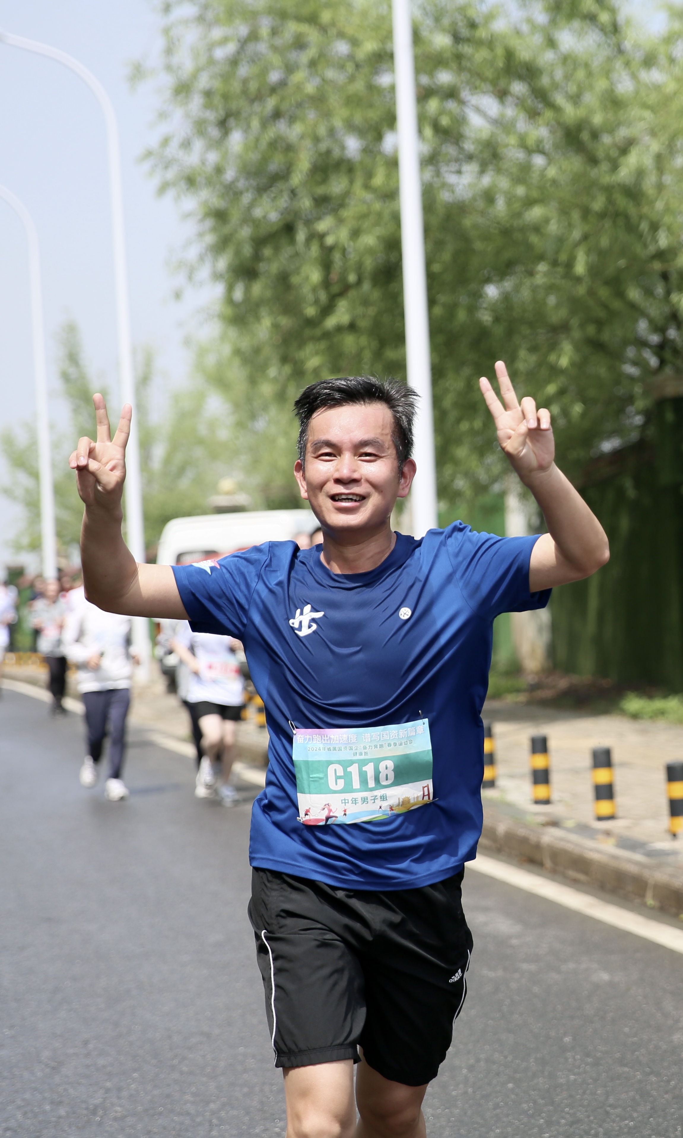 ��yun�����������