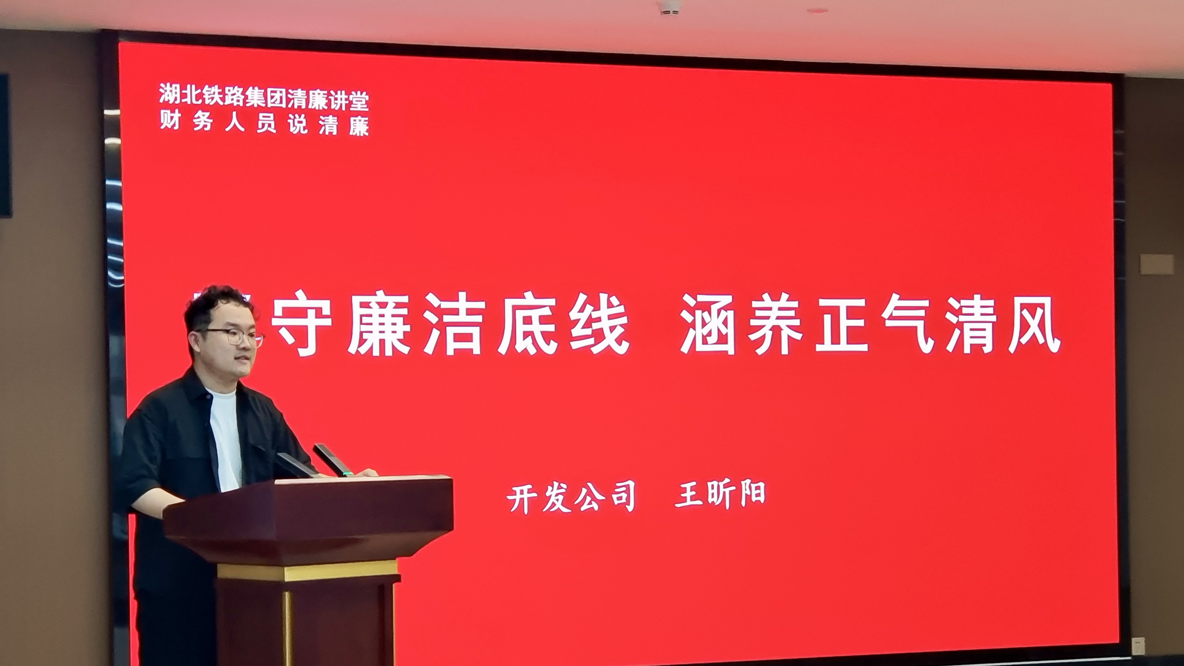 ��yun�����������