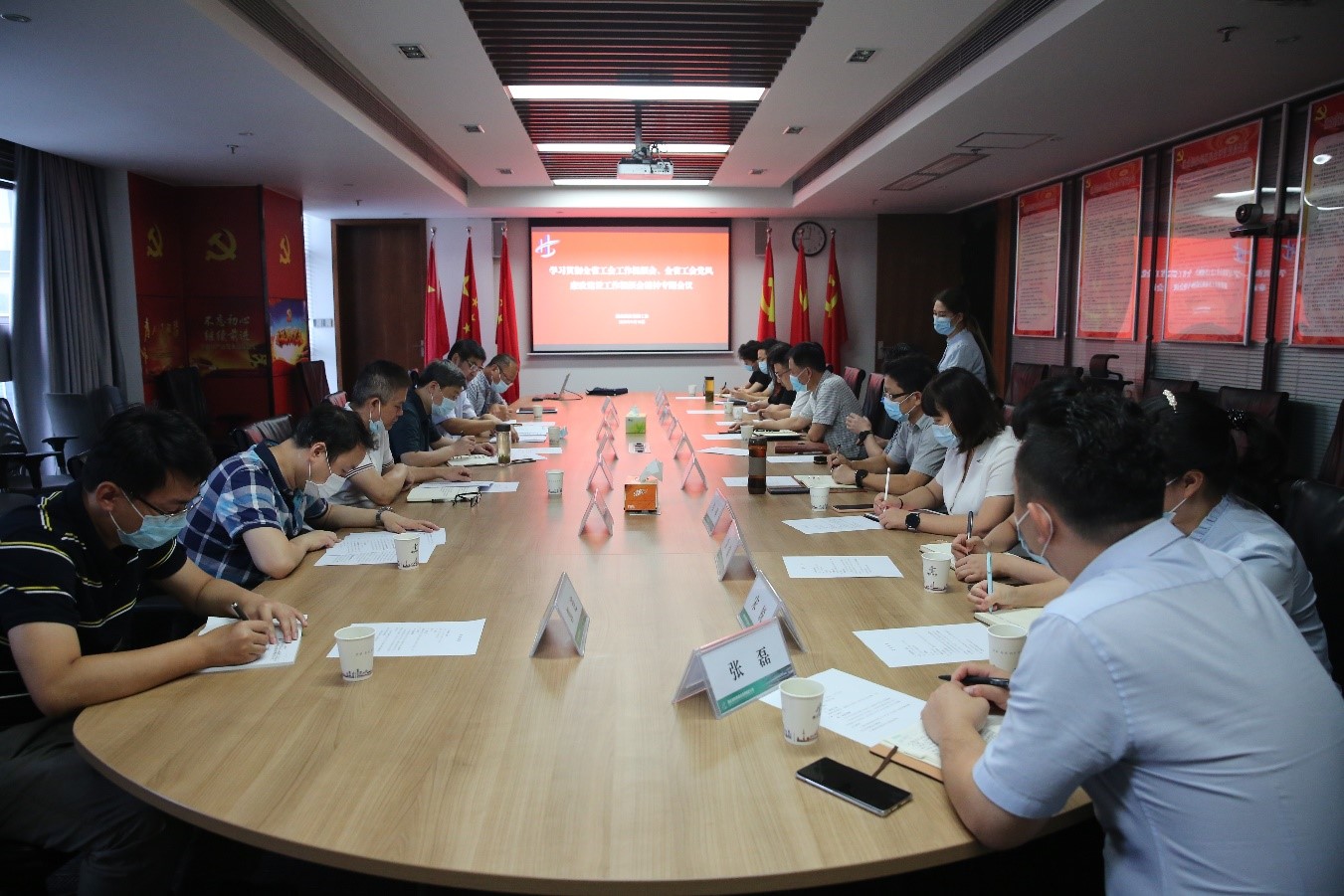 ��yun�����������