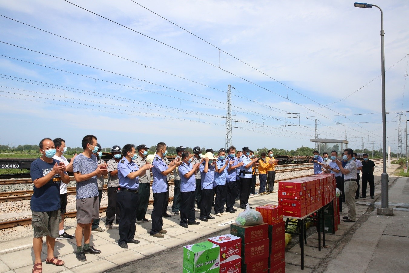 ��yun�����������