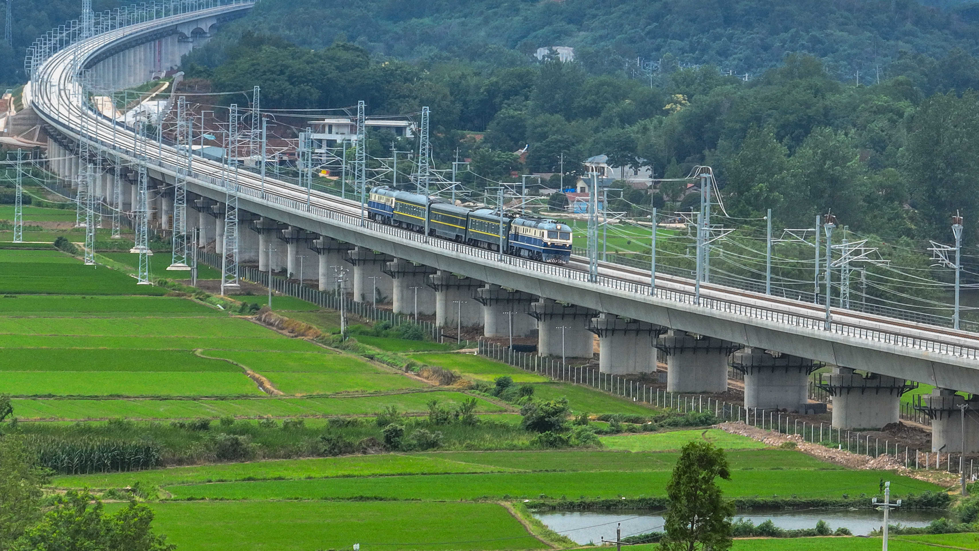 ��yun�����������