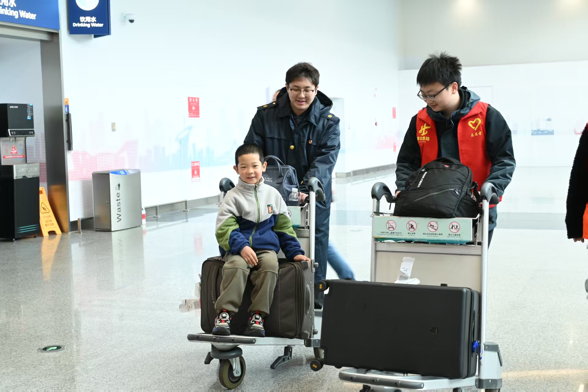 ��yun�����������