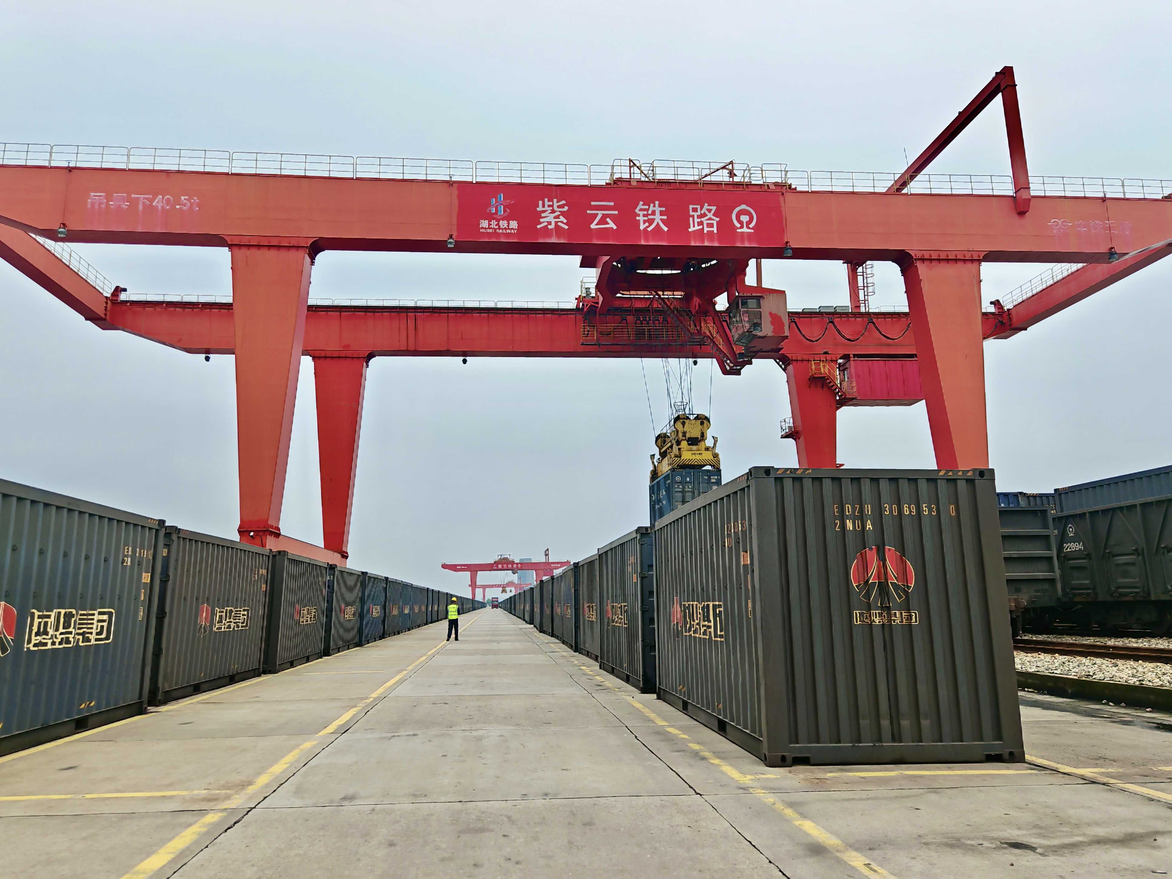 ��yun�����������