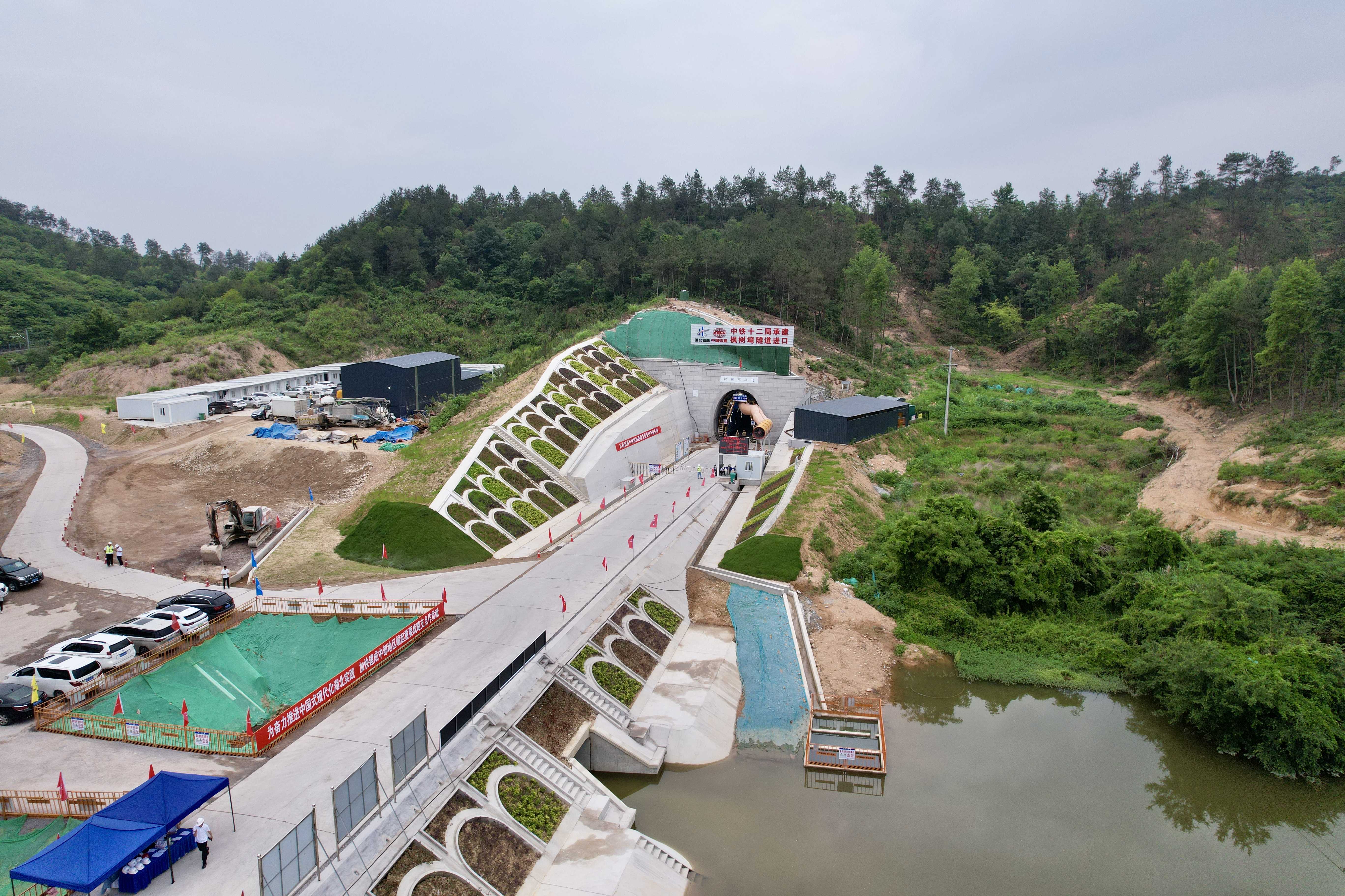 ��yun�����������